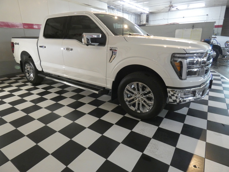 2024 Ford F-150 Lariat photo 2