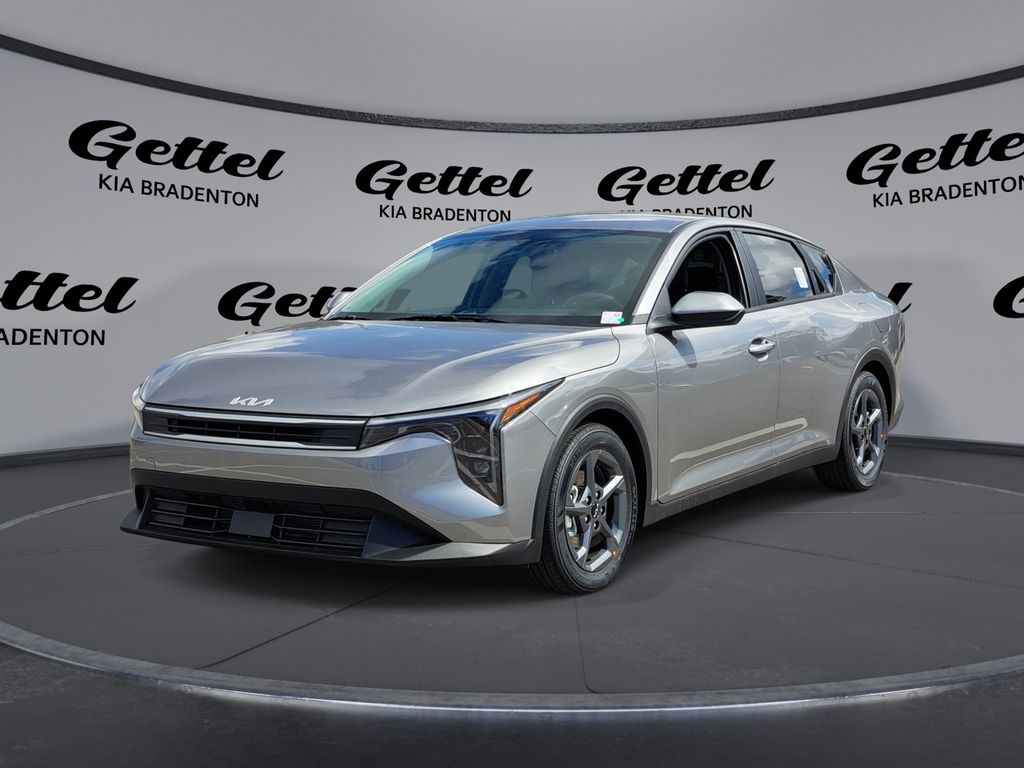 2025 Kia K4 LXS's photo