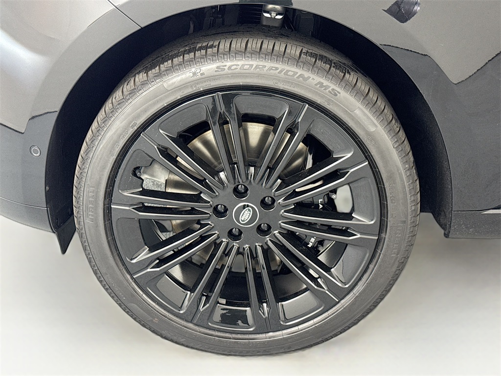 2025 Land Rover Range Rover SE photo 26
