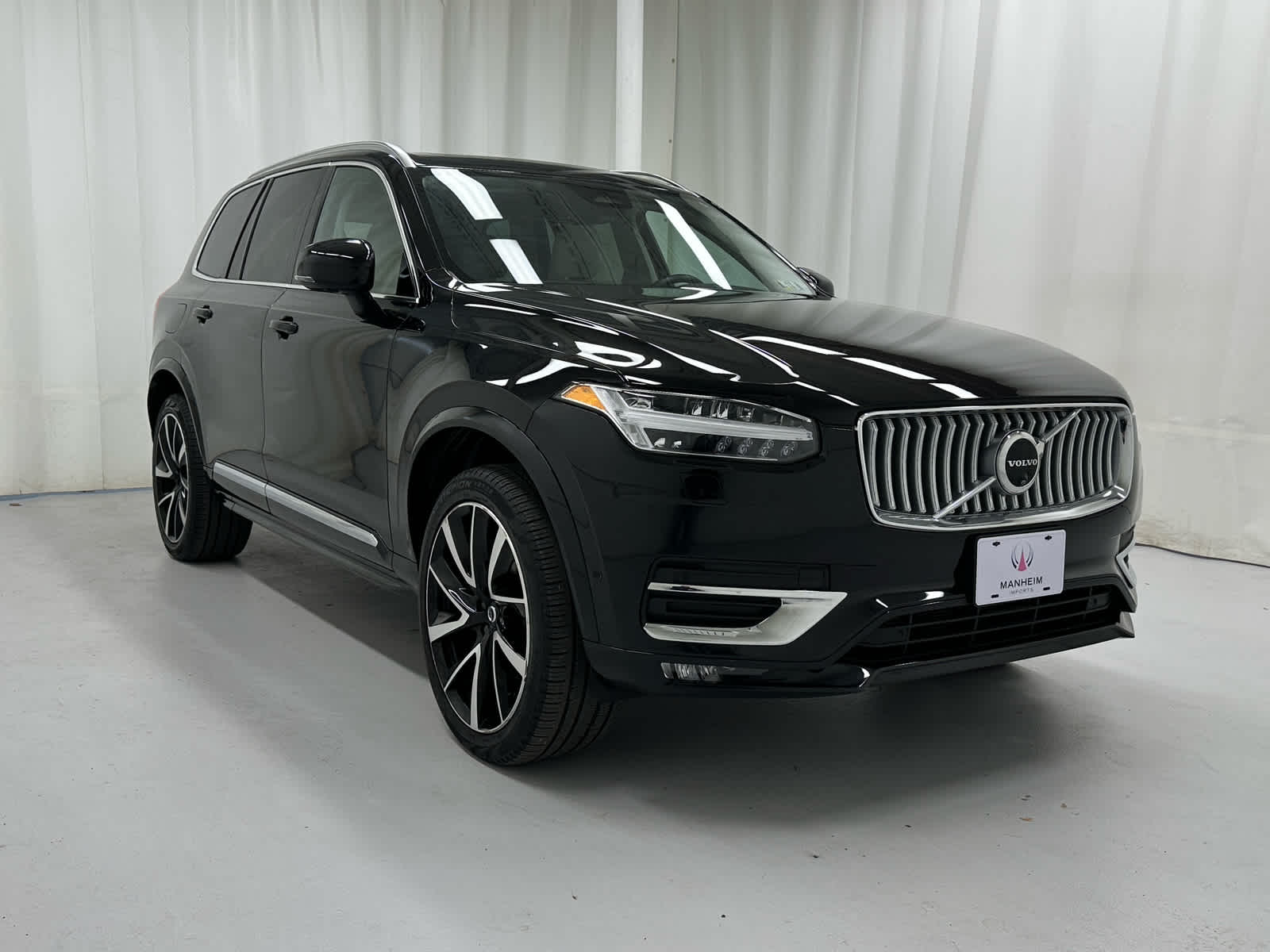 2024 Volvo XC90 Plus's photo