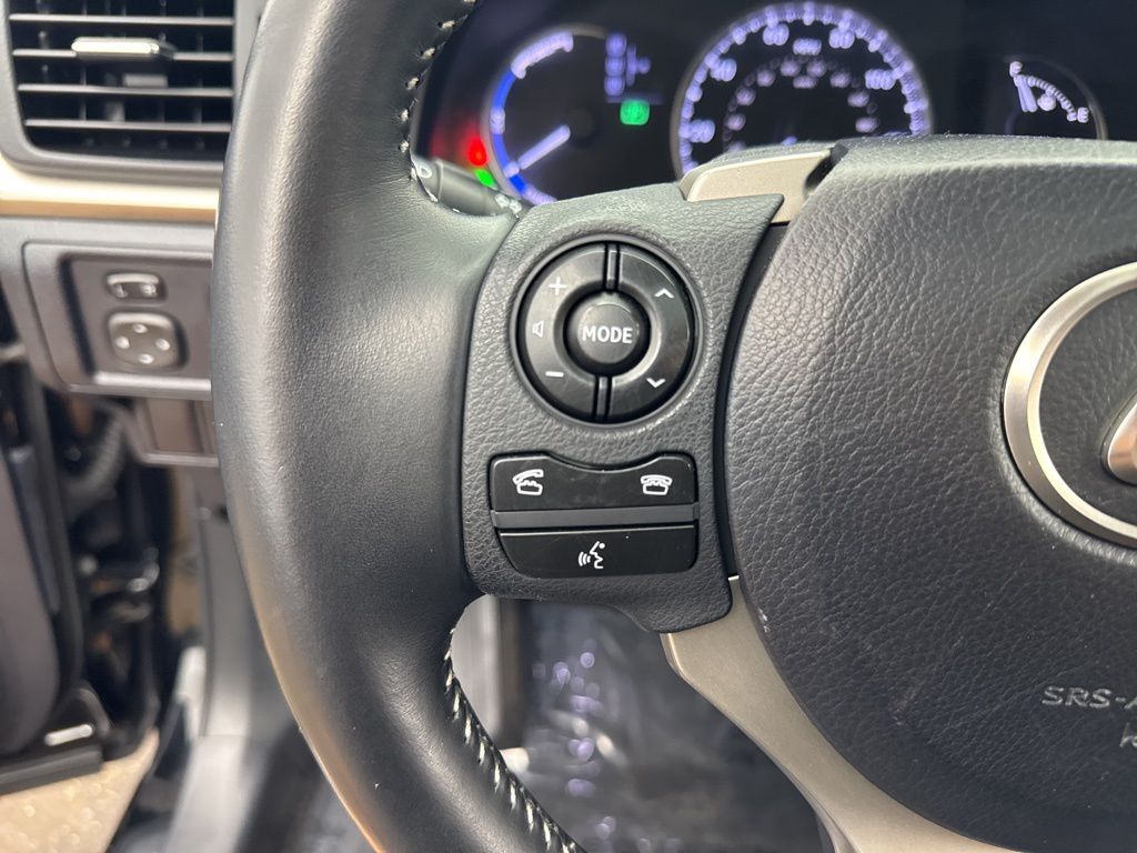 2014 Lexus CT 200h photo 11