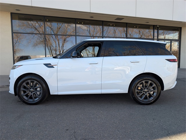 2025 Land Rover Range Rover Sport SE photo 3