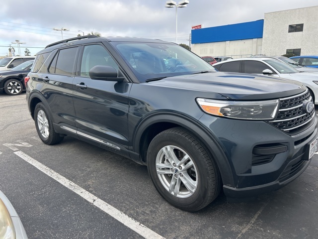 2023 Ford Explorer XLT's photo