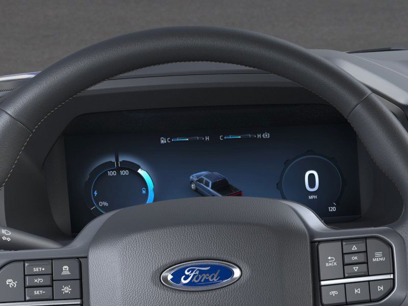 2025 Ford F-150 Lightning Lariat photo 13