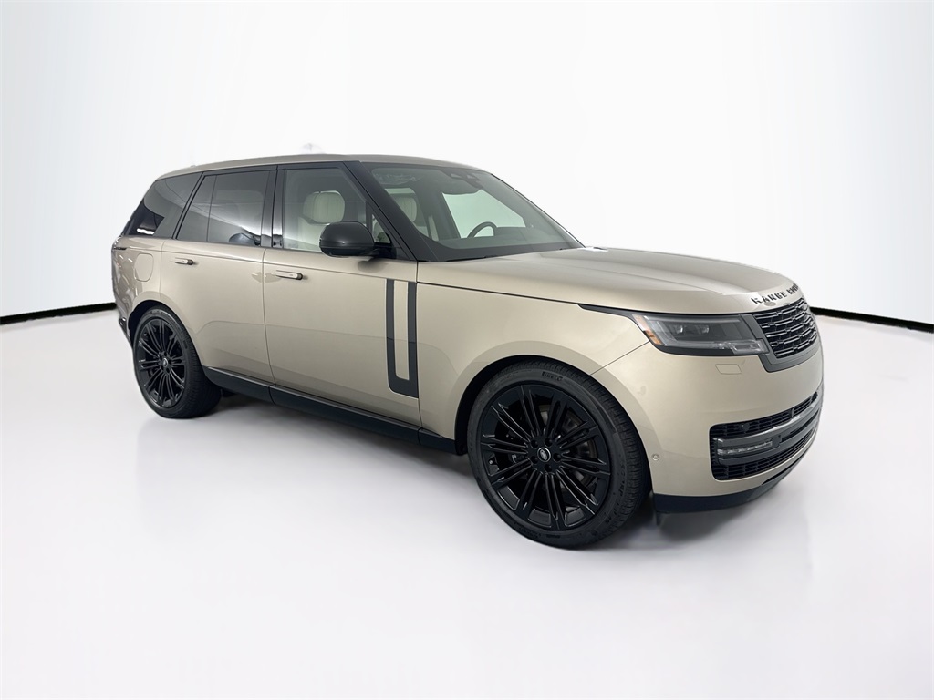 2025 Land Rover Range Rover SE photo 3