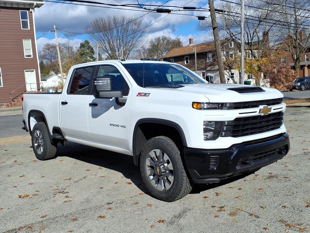 2026 Chevrolet Silverado 2500HD Custom's photo