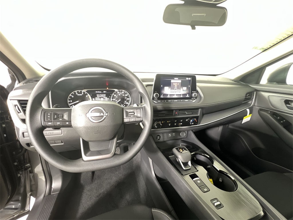 2026 Nissan Rogue S photo 4