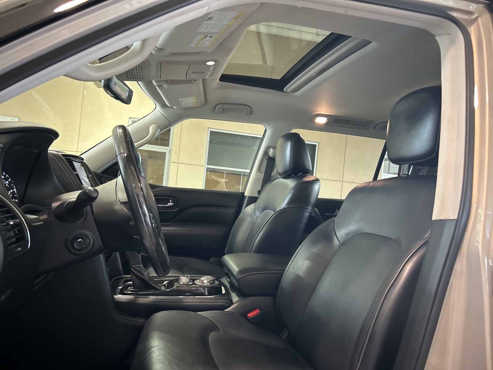 2021 Infiniti QX80 Luxe photo 14