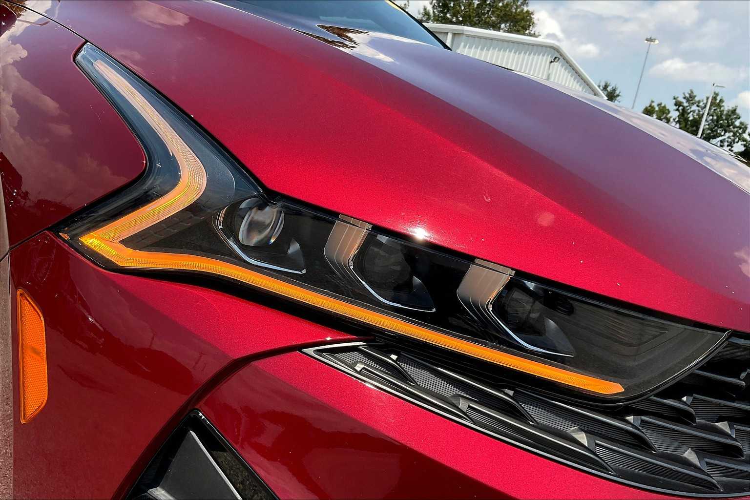 2021 Kia K5 GT-Line photo 25