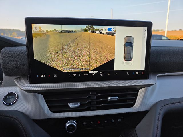 2025 Ford Explorer photo 18
