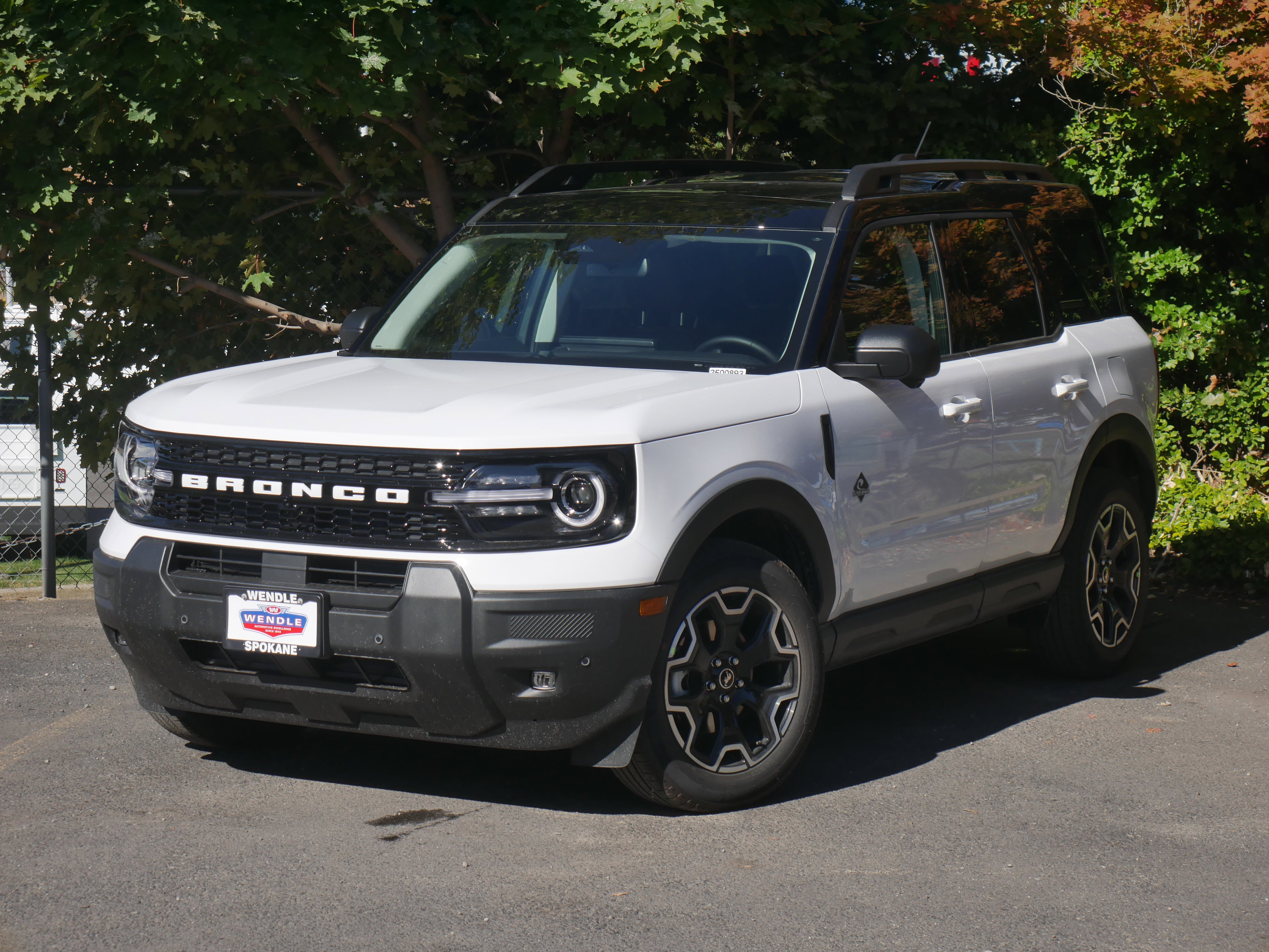2025 Ford Bronco Sport Outer Banks photo 2