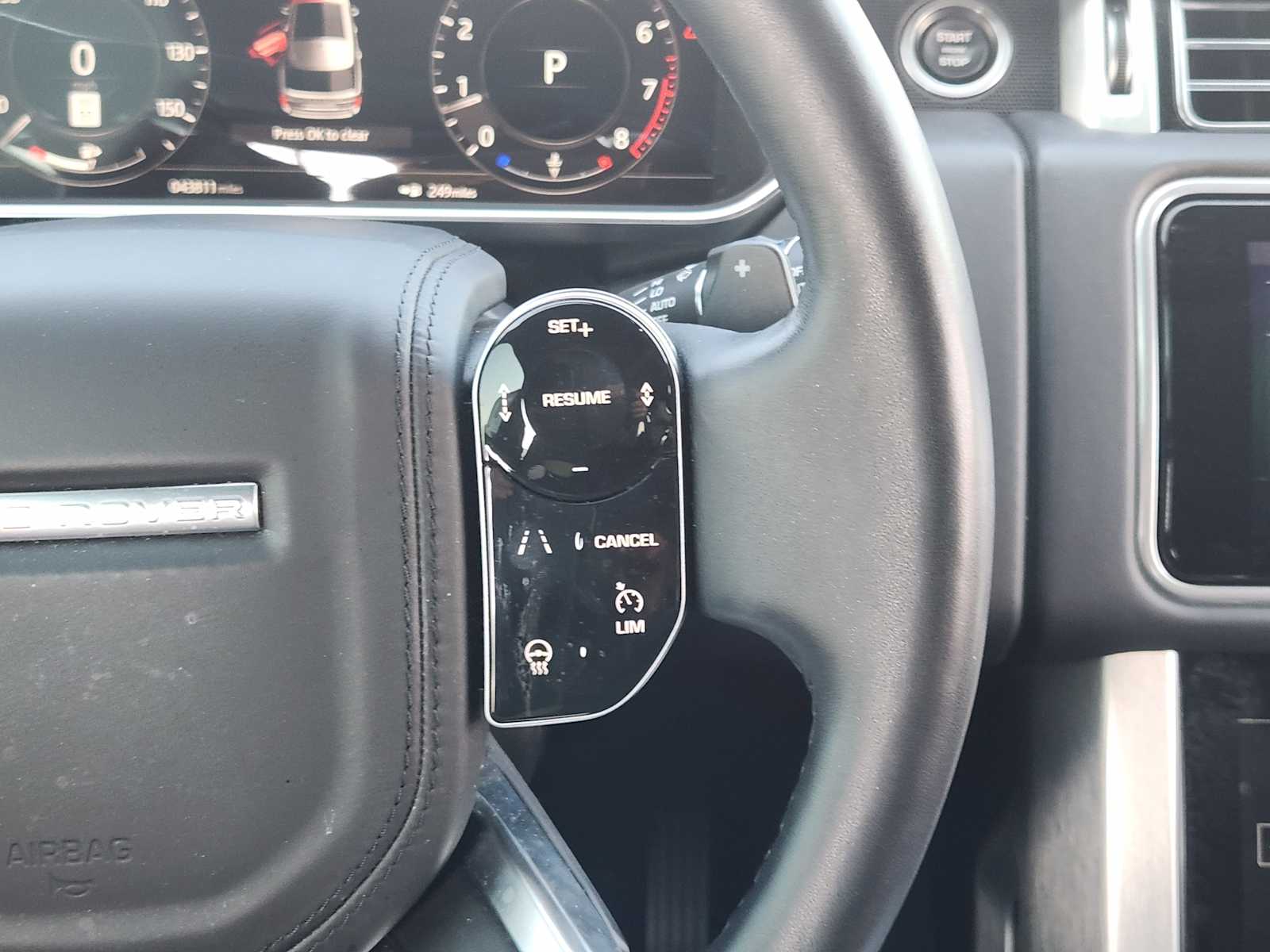 2020 Land Rover Range Rover HSE photo 28