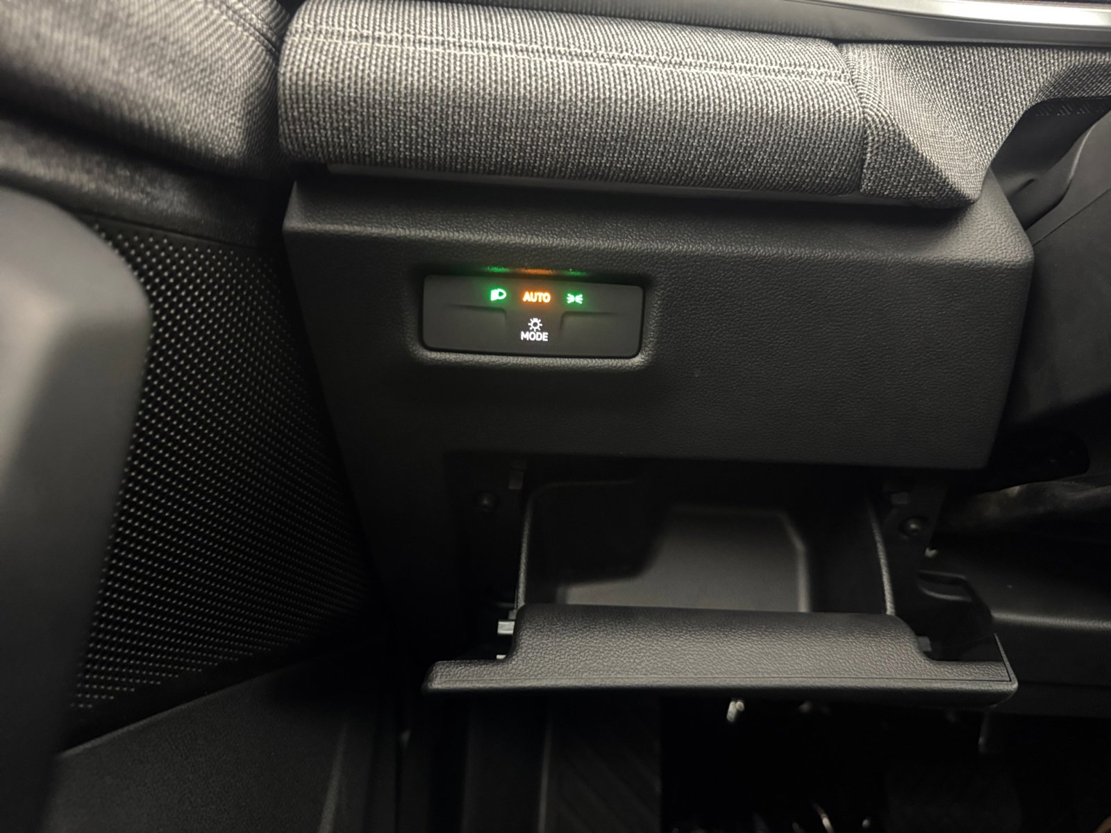 2025 Volkswagen Tiguan S photo 19
