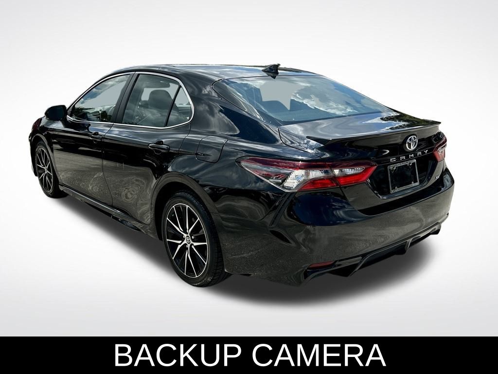 2023 Toyota Camry SE photo 4