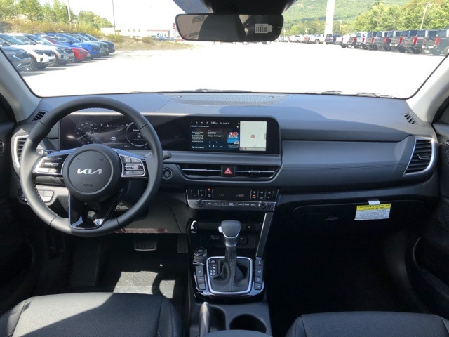 2026 Kia Seltos EX photo 11