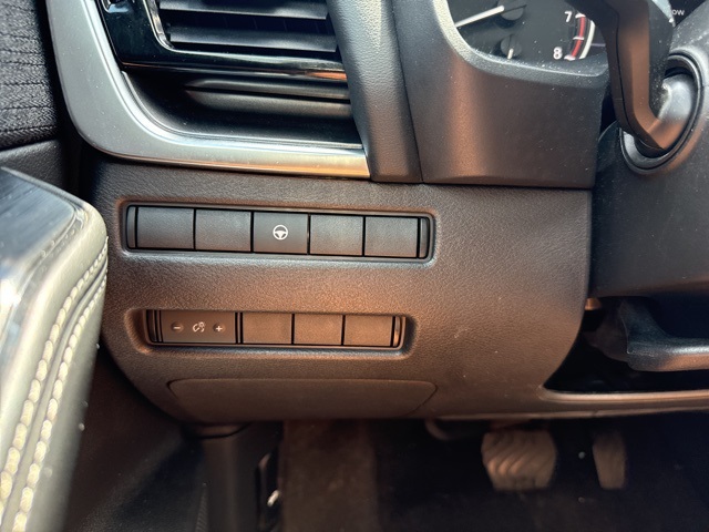 2021 Nissan Rogue SV photo 21