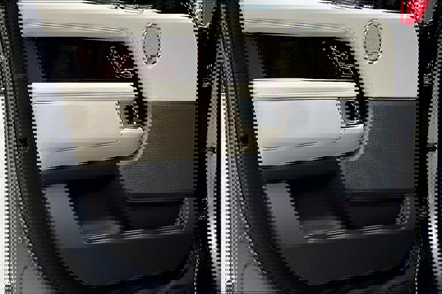 2021 Land Rover Range Rover HSE Westminster Edition photo 25