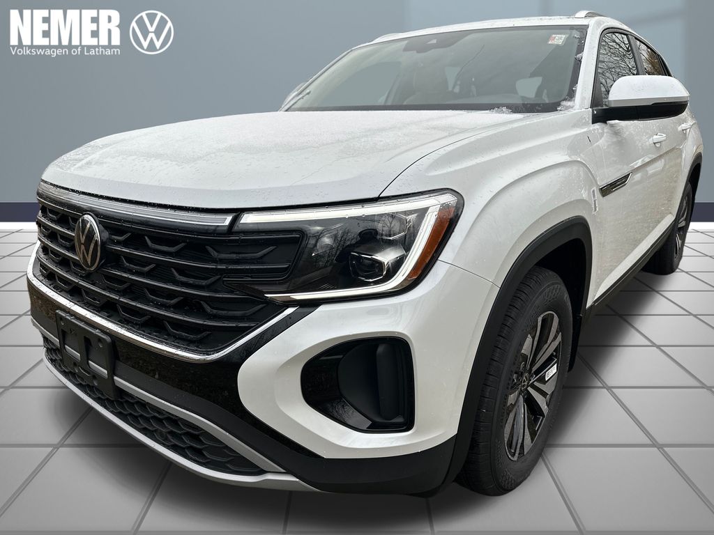 2026 Volkswagen Atlas Cross Sport SE's photo