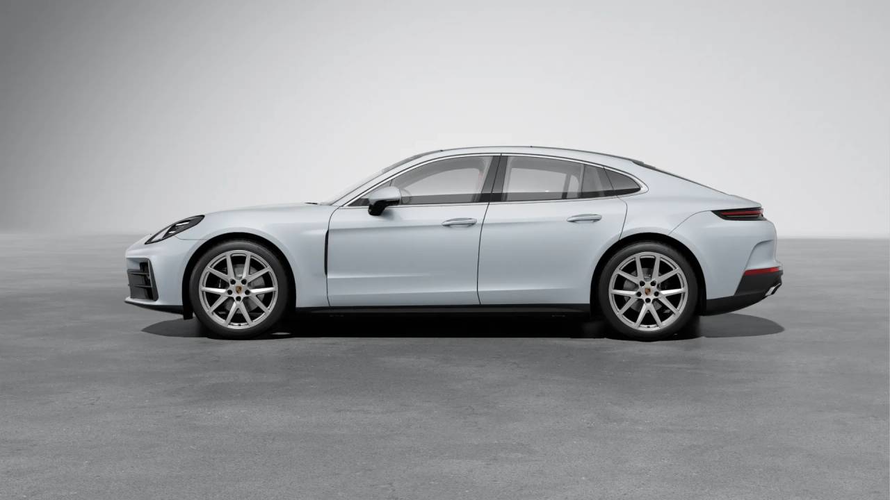 2026 Porsche Panamera 4 photo 2