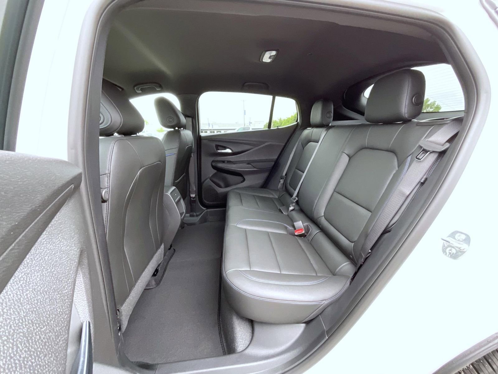 2025 Buick Envista ST photo 19