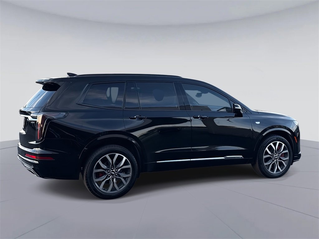 2023 Cadillac XT6 Sport photo 3