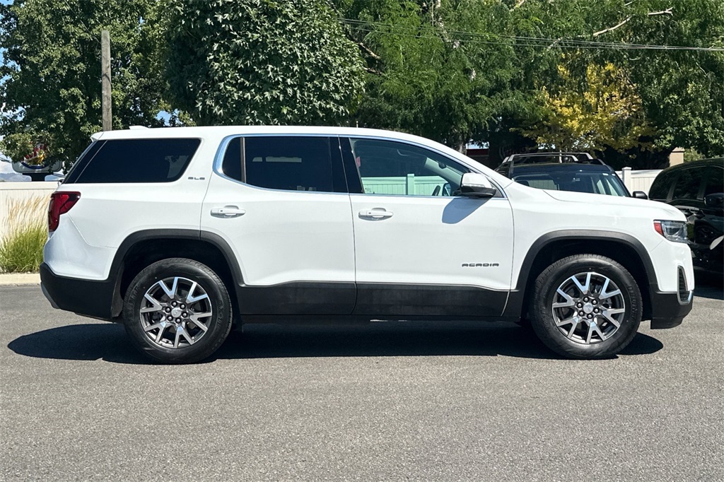 2023 Gmc Acadia SLE photo 3