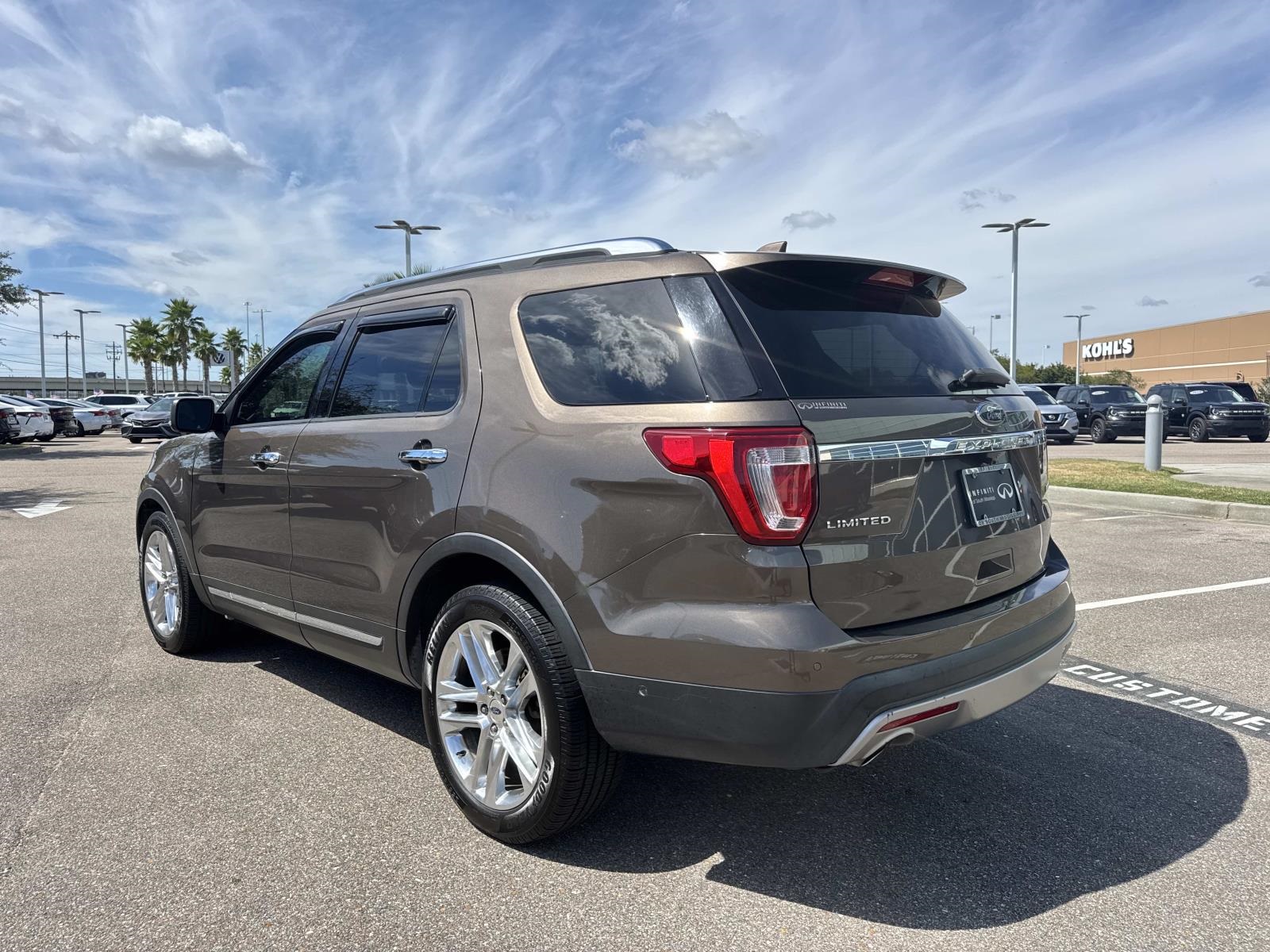 2016 Ford Explorer Limited photo 7