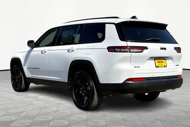 2025 Jeep Grand Cherokee Limited photo 3
