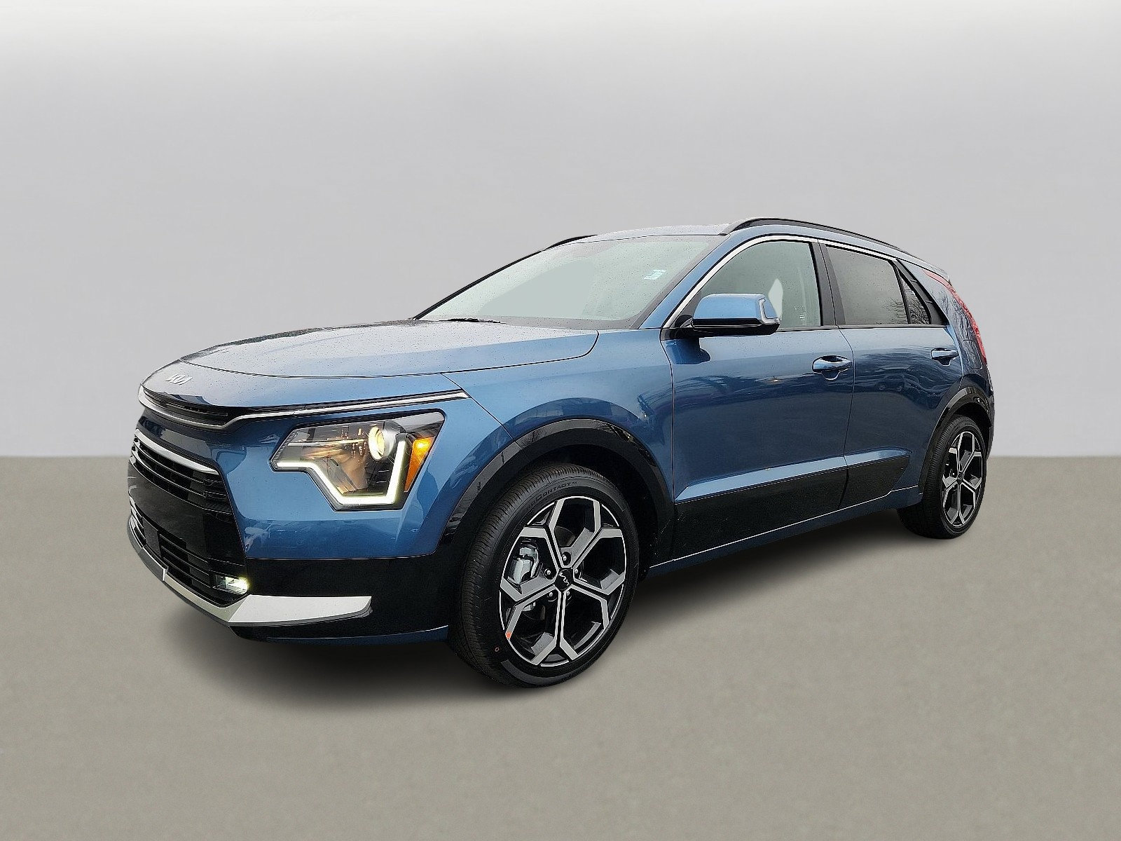 2025 Kia Niro EX Touring photo 2