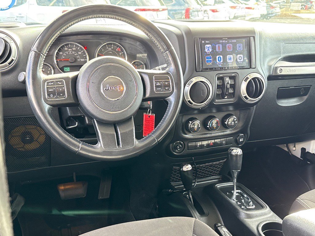 2017 Jeep Wrangler Unlimited Sahara photo 4