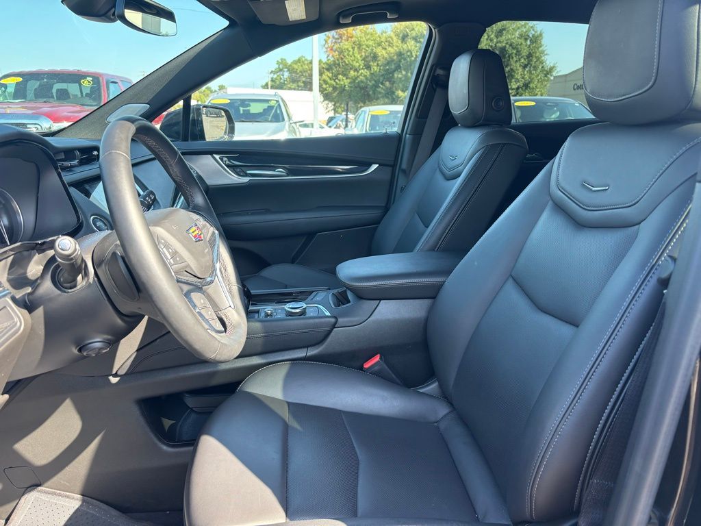 2025 Cadillac XT5 Premium Luxury photo 5
