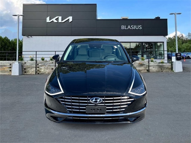 2023 Hyundai Sonata Hybrid Limited photo 2