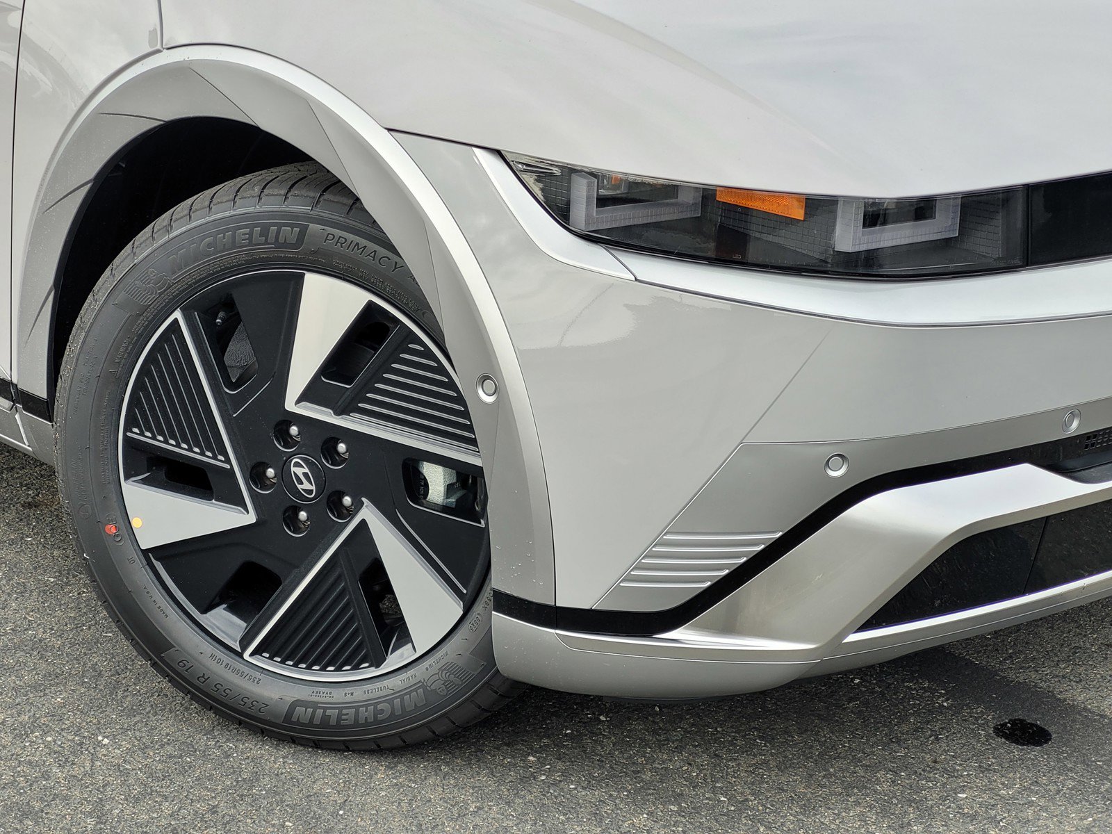 2026 Hyundai Ioniq 5 Limited photo 4