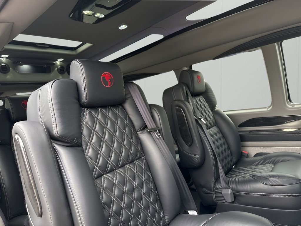 2025 Gmc Savana Cargo 2500 photo 13