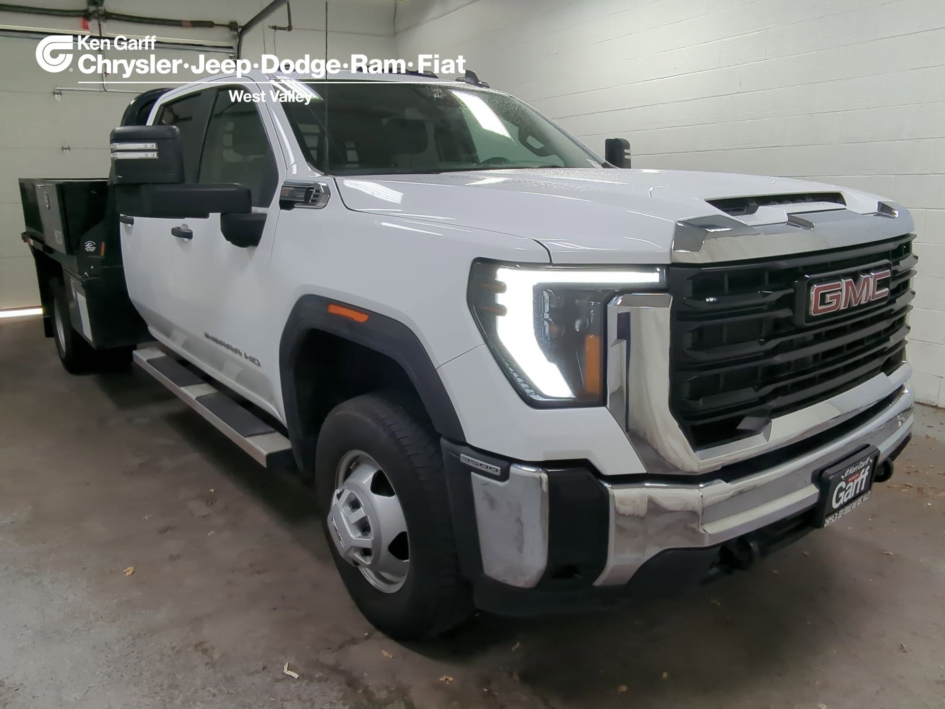 2024 GMC Sierra 3500 Chassis Cab Pro's photo