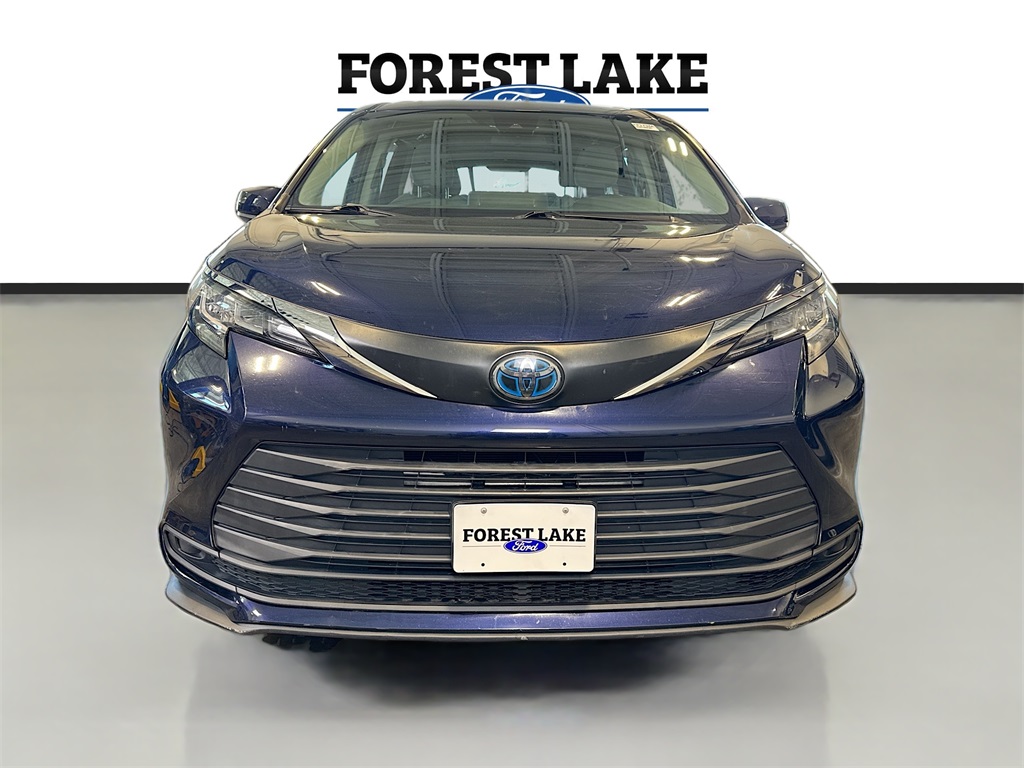 Certified 2021 Toyota Sienna LE with VIN 5TDKSKFC5MS010560 for sale in Forest Lake, Minnesota