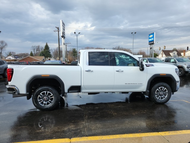 2025 Gmc Sierra HD SLT photo 3