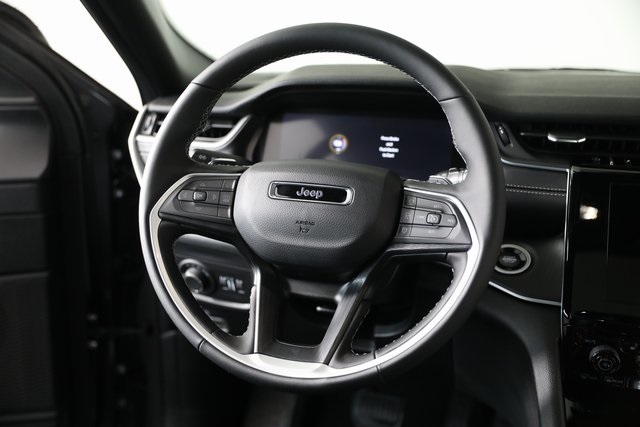 2025 Jeep Grand Cherokee Altitude X photo 3