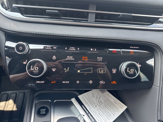 2026 Infiniti QX60 Pure photo 12