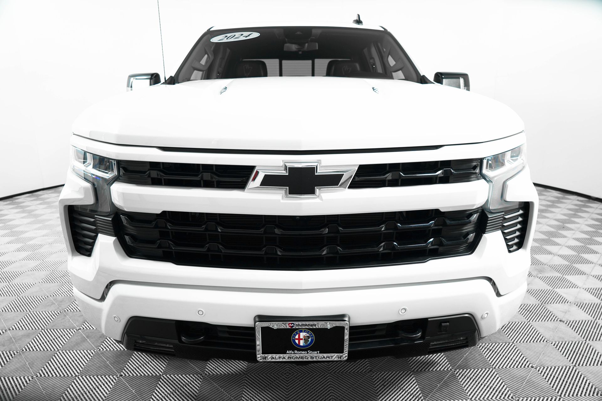 2024 Chevrolet Silverado 1500 RST photo 2