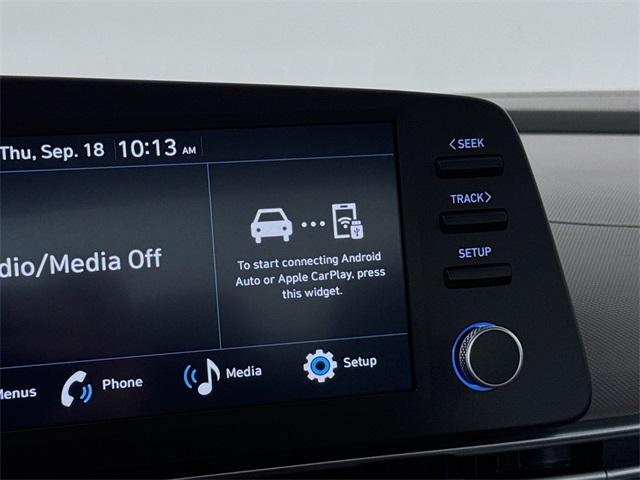 2025 Hyundai Elantra SEL Sport photo 17