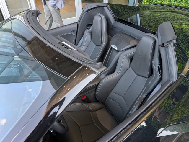 2024 Chevrolet Corvette Stingray 1LT Convertible photo 17