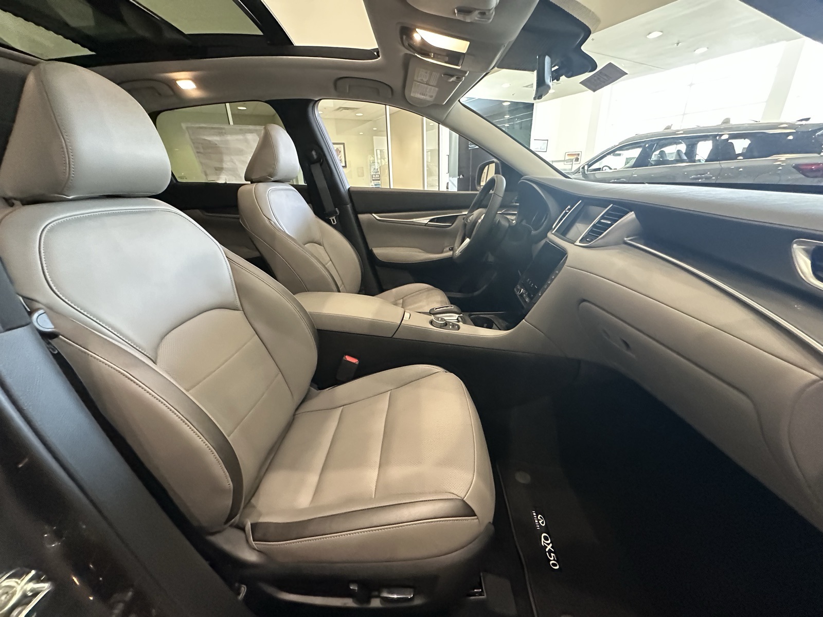2025 Infiniti QX50 Luxe AWD photo 40