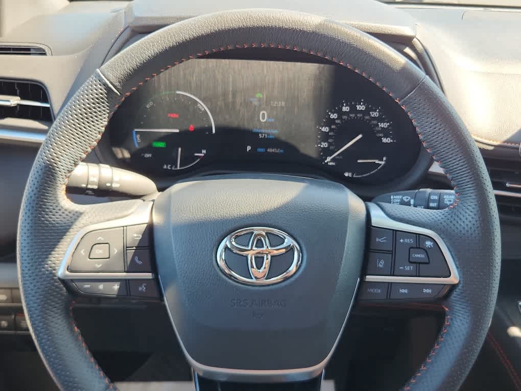 2022 Toyota Sienna XSE photo 16