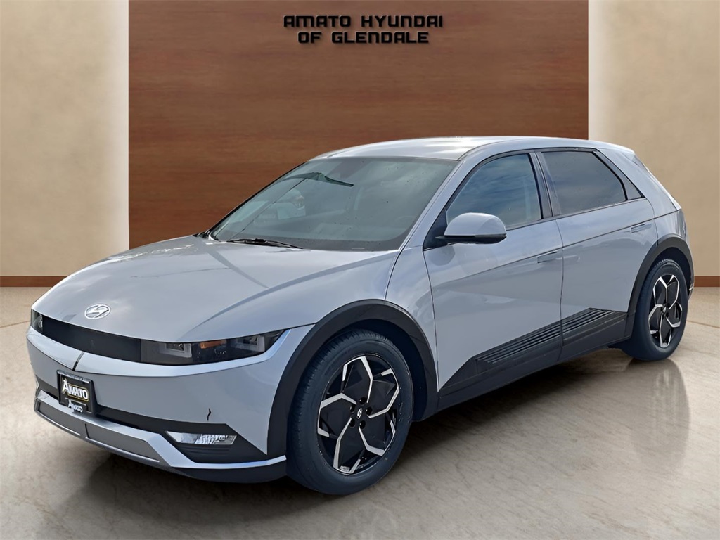 Used 2022 Hyundai IONIQ 5 SE with VIN KM8KM4AE7NU063851 for sale in Menomonee Falls, WI