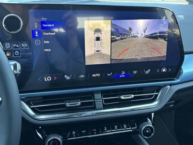 2025 Chevrolet Equinox EV 1LT photo 9