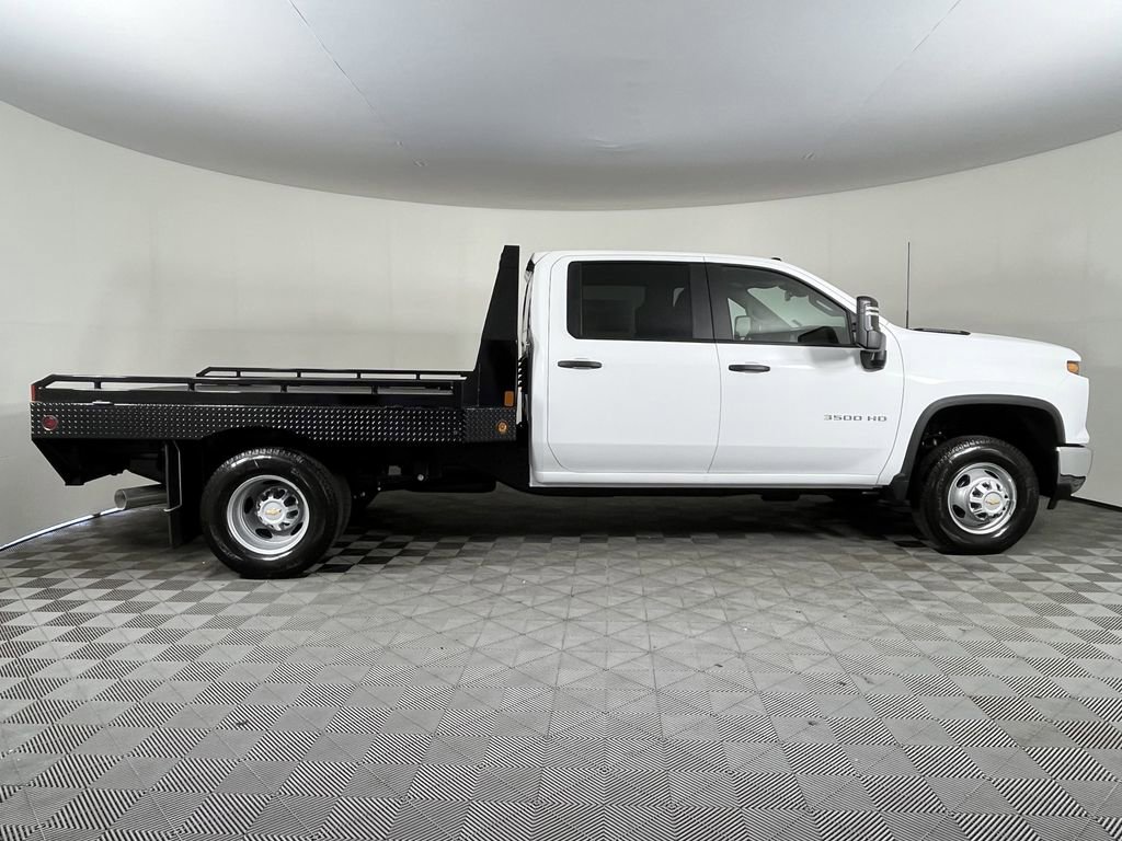 2025 Chevrolet Silverado 3500HD Work Truck photo 4