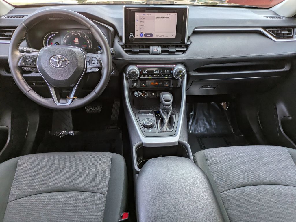 2024 Toyota RAV4 Hybrid photo 23