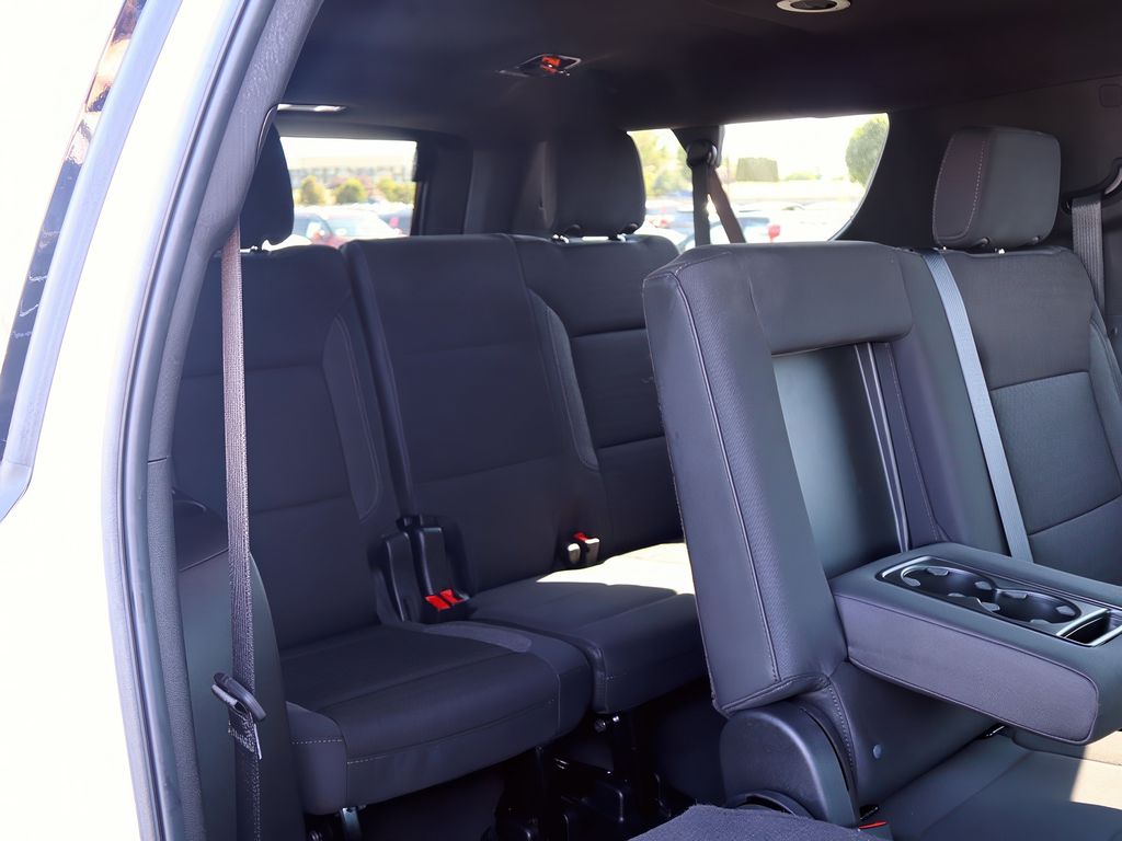 2024 Chevrolet Suburban 1500 LS photo 21