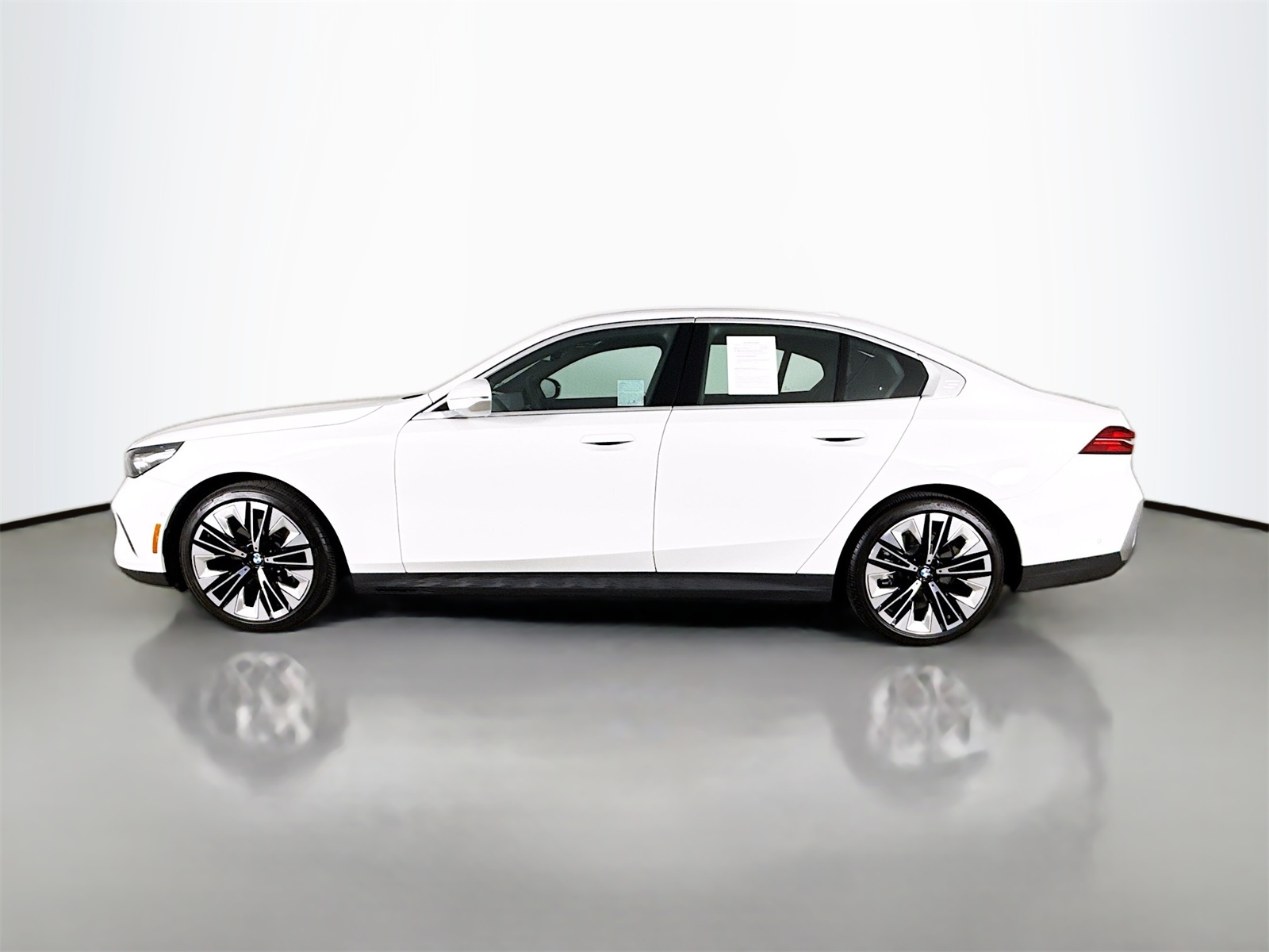 2024 Bmw 530i photo 4